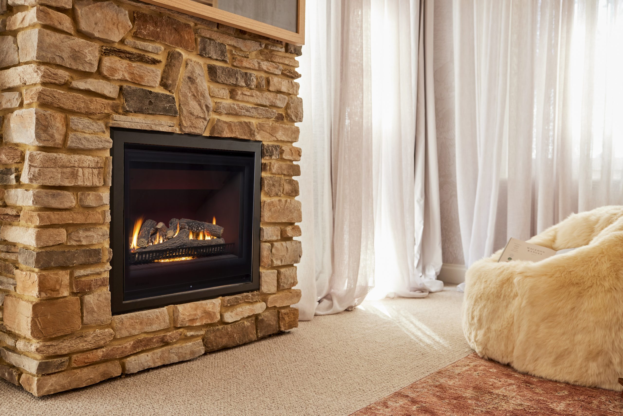 Rinnai 750 Gas Fire (includes engine only not including fascia,media or flue) - Image 3