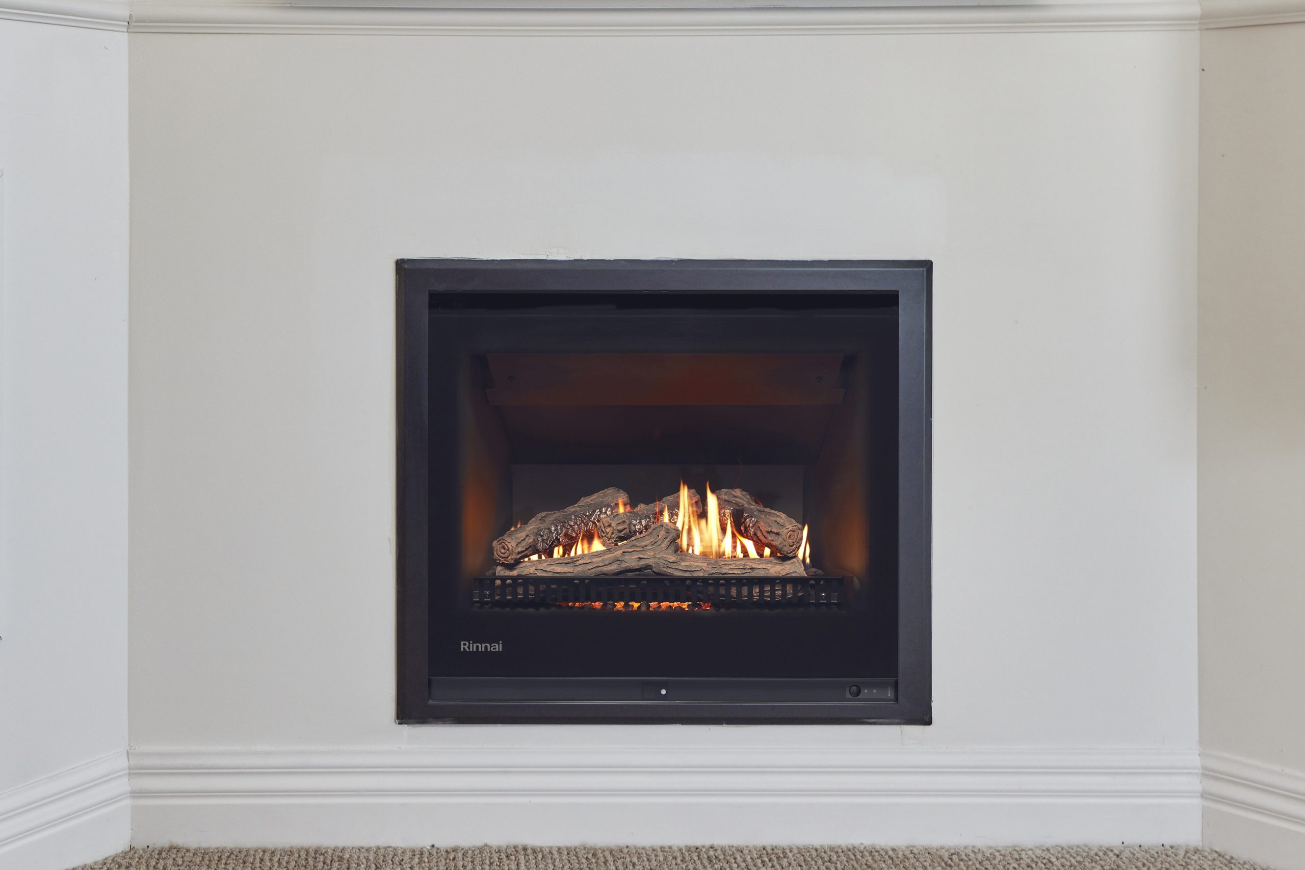 Rinnai 750 Gas Fire (includes engine only not including fascia,media or flue) - Image 2